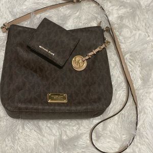 Michael Kors Signature Crossbody purse & wallet